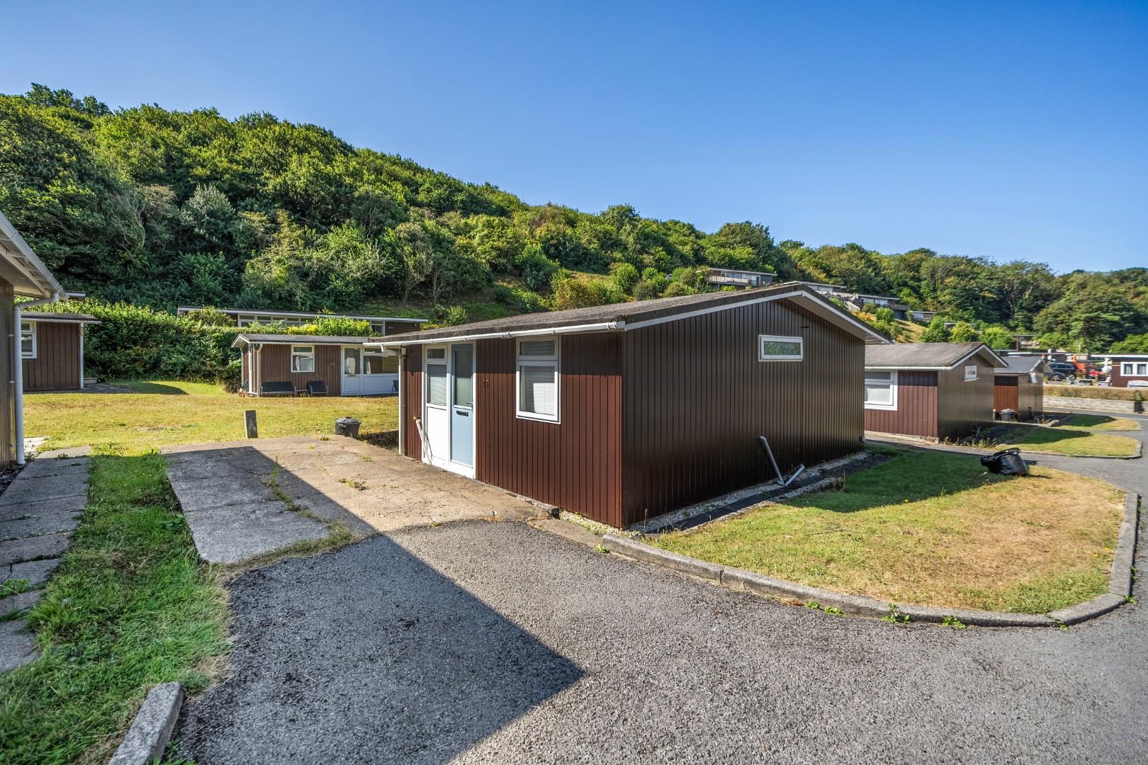Summercliff Chalets, Caswell Bay, Caswell, Swansea, SA3 3BP